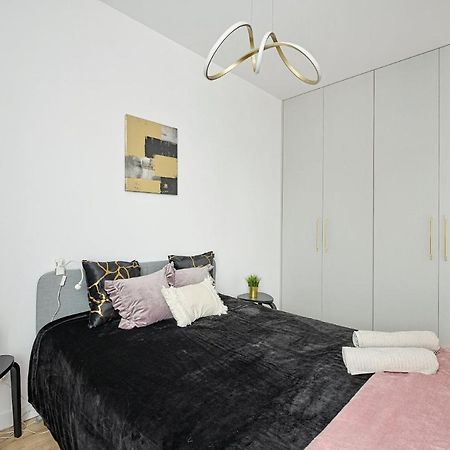 Optykow 3A Cozy Studio Promenada Apartamento Varsóvia Exterior foto